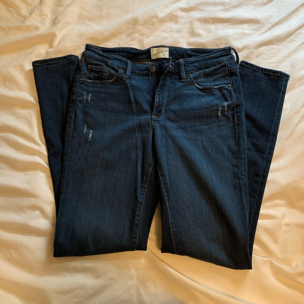 Universal Thread size 4 skinny stretch jeans